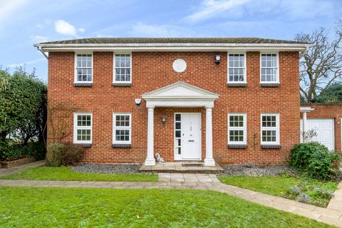 Burleigh Park, Cobham, KT11