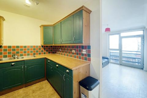 2 bedroom flat for sale, Loxley Court, St James`Street, Nottingham, NG8