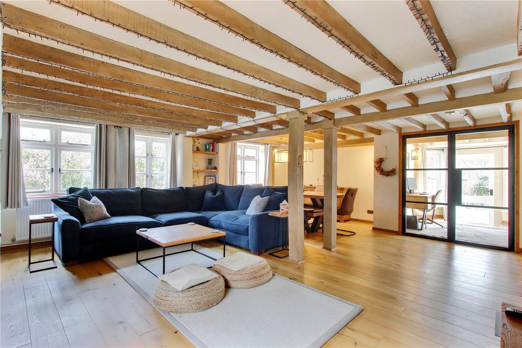 Sitting/Dining Room