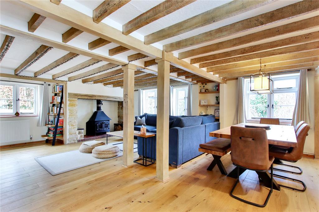 Sitting/Dining Room