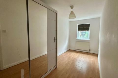 2 bedroom flat for sale, Flat 4, 90 Meopham Road, Mitcham, Surrey, CR4 1BJ