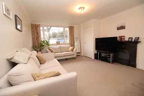 3 bedroom end of terrace house for sale, Church Close, Yatton