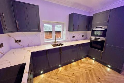 2 bedroom apartment for sale, Fleet Road, Fleet GU51