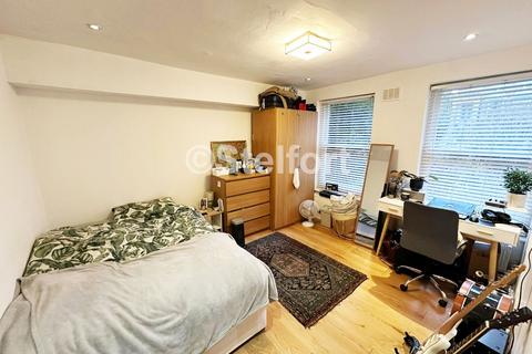 3 bedroom flat to rent, Freegrove Road, London, N7