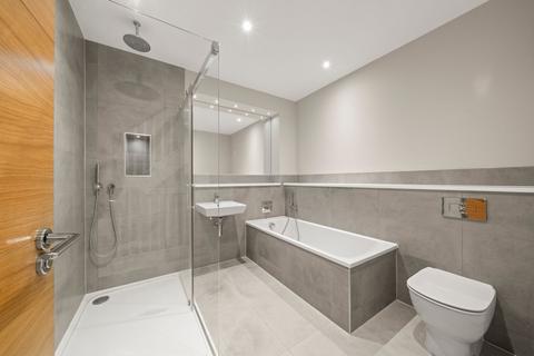 2 Combe Place, Cobham, KT11 2FJ