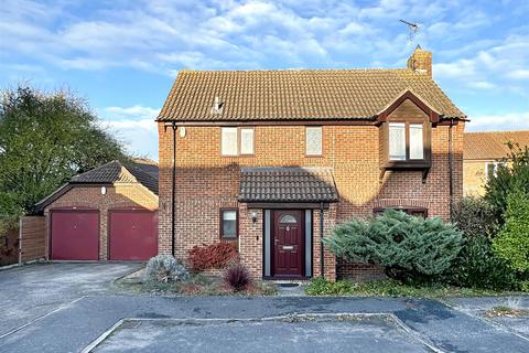 4 bedroom detached house for sale, Harebell Close, Cherry Hinton CB1