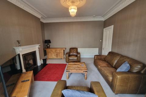 2 bedroom flat to rent, Mile End Avenue, Aberdeen, AB15