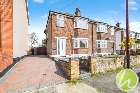 33 Fairview Avenue, Stanford-le-hope, SS17 0DT