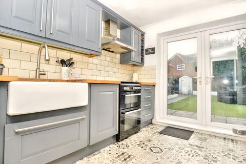 20 Bush Close, Albrighton, Wolverhampton, WV7 3PB