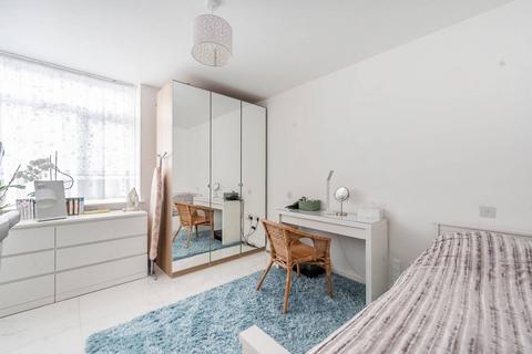undefined, Nicola Close, Harrow, HA3