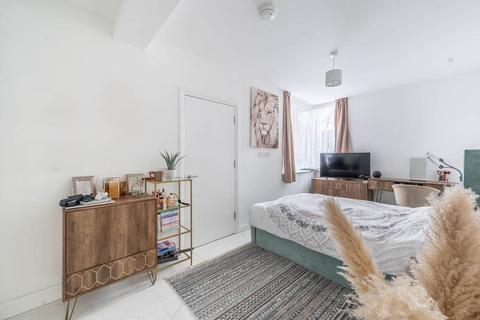 undefined, Nicola Close, Harrow, HA3