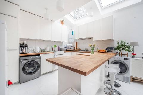 undefined, Nicola Close, Harrow, HA3