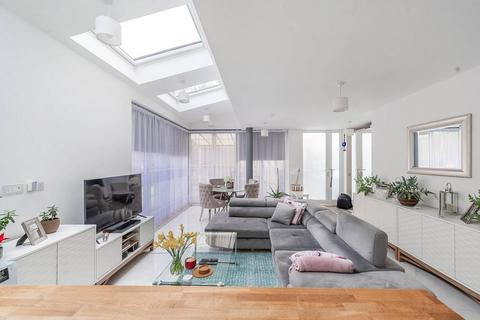 undefined, Nicola Close, Harrow, HA3