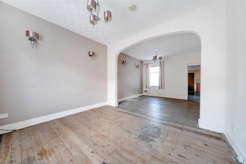 3 bedroom semi-detached house for sale, Millbrook Road, Bedford