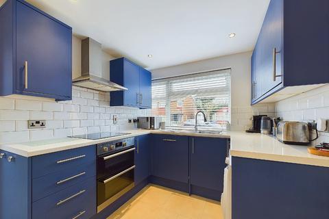 10 Oakley Drive, London, SE9 2HJ
