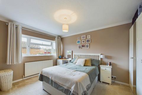 10 Oakley Drive, London, SE9 2HJ