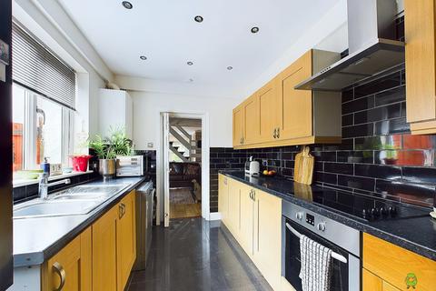 52 Long Lane, Bexleyheath, DA7 5AR