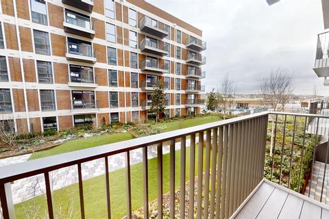 1 bedroom apartment to rent, Bower House, Silk Stream, London