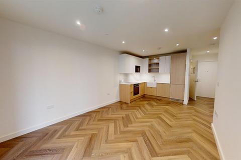 1 bedroom apartment to rent, Bower House, Silk Stream, London