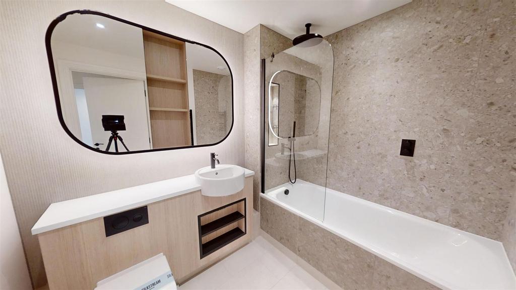 Apartment in London, The Hyde, West Hendon - More