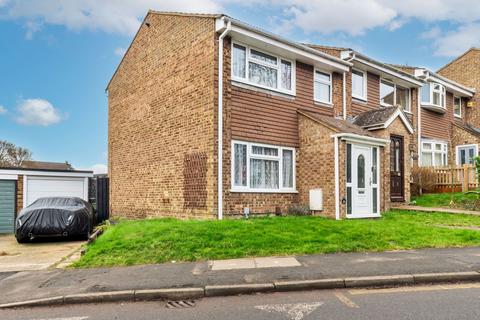 3 bedroom end of terrace house for sale, Burns Road, Royston SG8