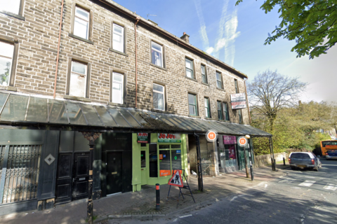 3 bedroom maisonette to rent, Burnley Road East, Rossendale BB4