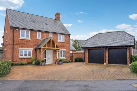 4 bedroom detached house for sale, Hyde Street, Aylesbury HP22