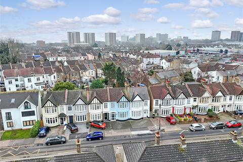 3 bedroom terraced house for sale, Dryden Avenue, Southend-on-Sea, Essex, SS2