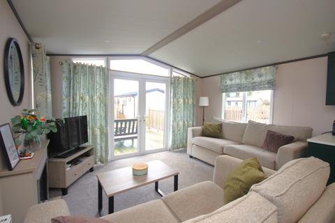 2 bedroom lodge for sale, Boswinger, St. Austell PL26