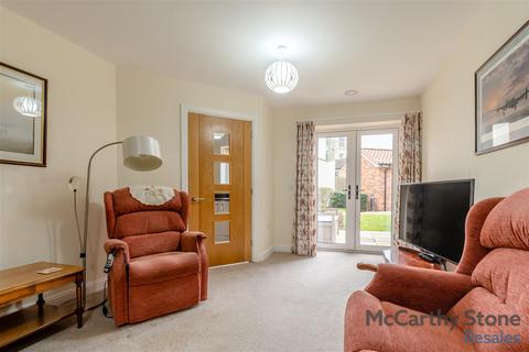 1 bedroom apartment for sale, Rogerson Court, Scaife Garth, Pocklington, Yorkshire, YO42 2SJ