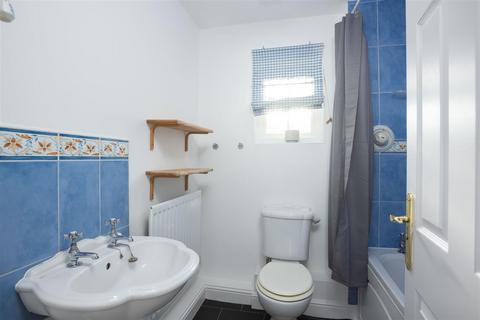 25 Swallow Drive, Pool In Wharfedale, Otley, LS21 1RS