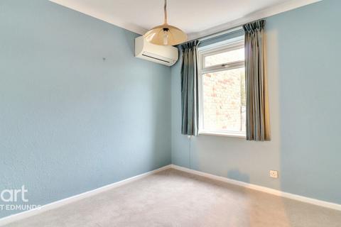 3 bedroom terraced house for sale, Fulcher Close, Bury St Edmunds