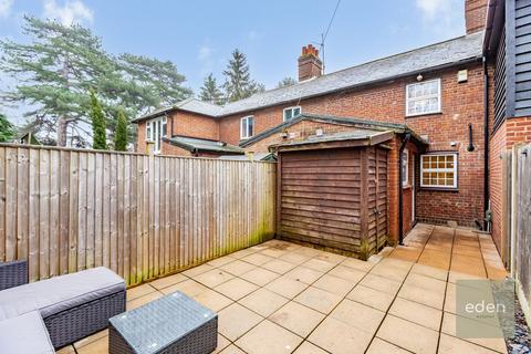 2 bedroom terraced house for sale, London Road, Ditton, ME20