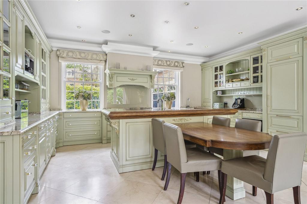 Kitchen/Breakfast