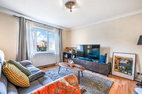 304 Brangwyn Crescent, London, SW19 2UF