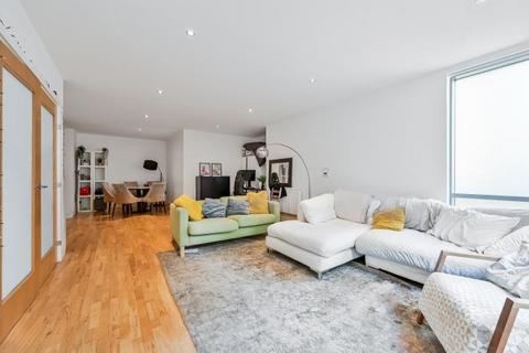 3 bedroom maisonette for sale, Dowells Street, London, SE10