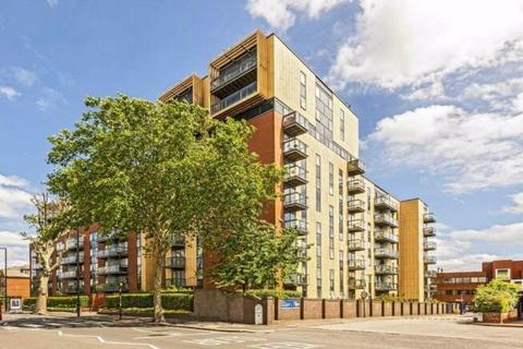 1 bedroom apartment for sale, Westgate House, Isleworth TW7