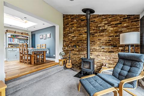 28 The Street, Fetcham, Leatherhead, KT22 9RF