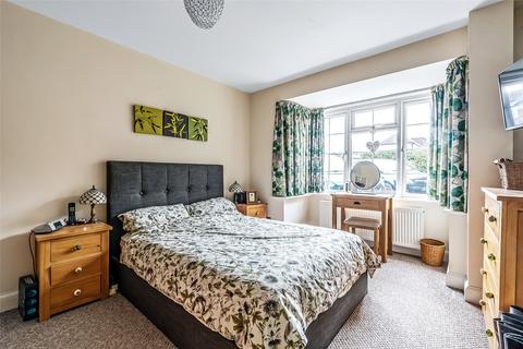28 The Street, Fetcham, Leatherhead, KT22 9RF