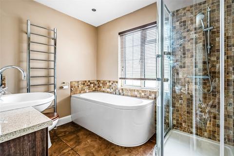 28 The Street, Fetcham, Leatherhead, KT22 9RF