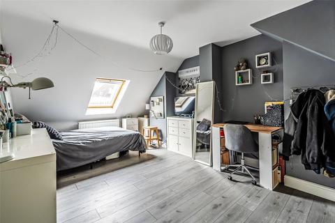 28 The Street, Fetcham, Leatherhead, KT22 9RF