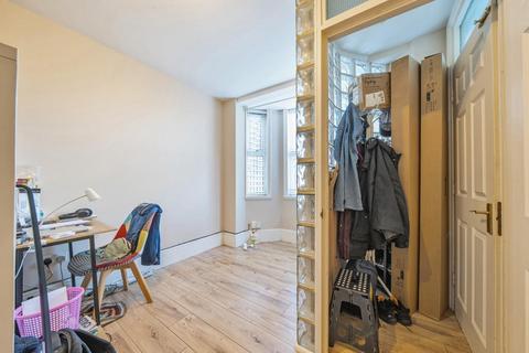 Studio for sale, Twickenham,  St Margarets,  TW1