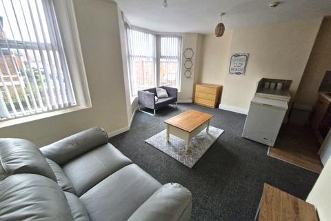 1 bedroom flat to rent, Palatine Road, Blackpool, FY1