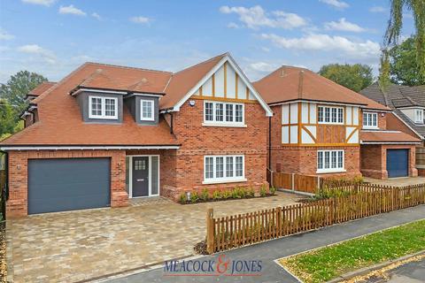 4 bedroom detached house for sale, Kingsley Road, Hutton, Brentwood