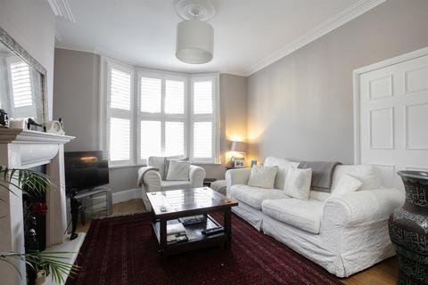 22 Rainbow Street, London, SE5 7TD