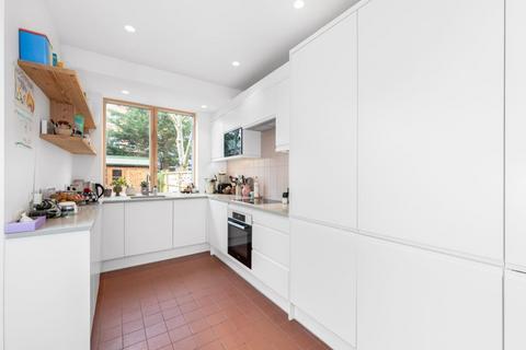 12 Lucas Road, London, SE20 7EE