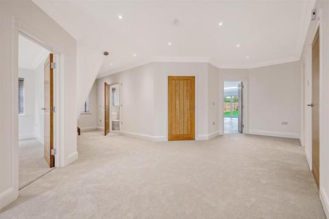 5 bedroom detached house for sale, Kingsley Road, Hutton, Brentwood