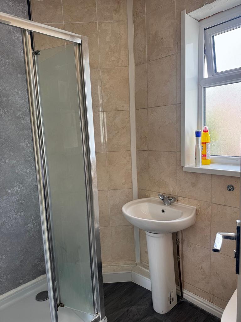 Apartment in Bristol, Horfield - View 3