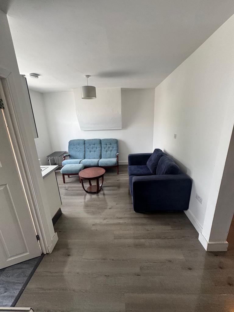 Apartment in Bristol, Horfield - View 4