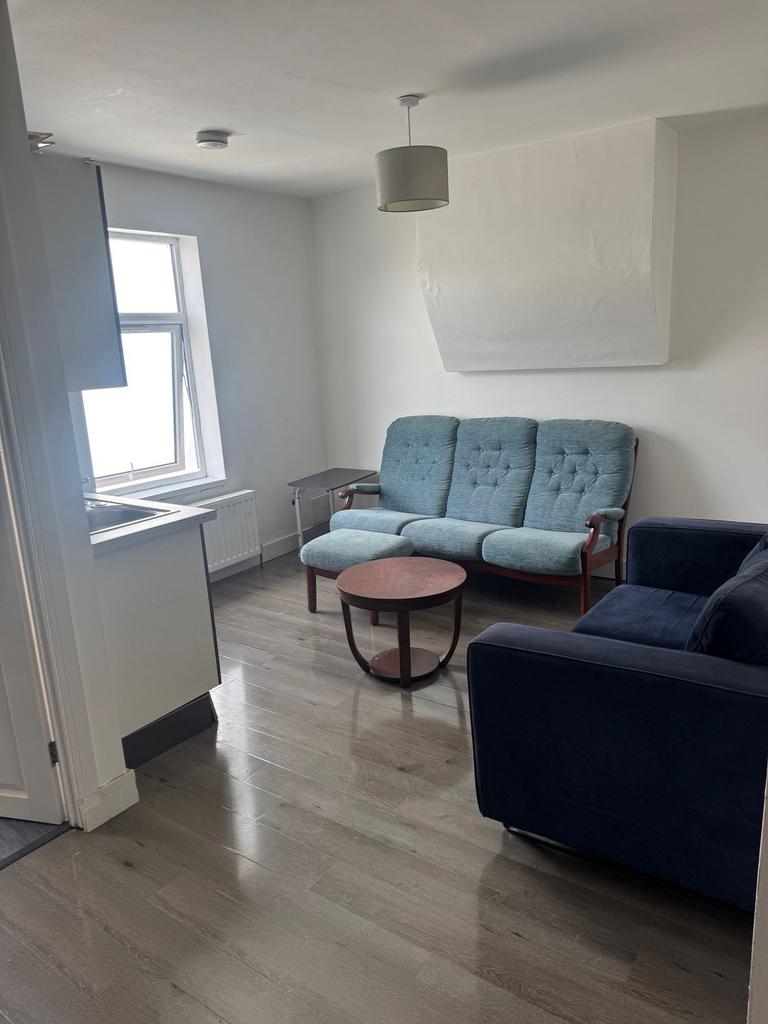Apartment in Bristol, Horfield - View 5